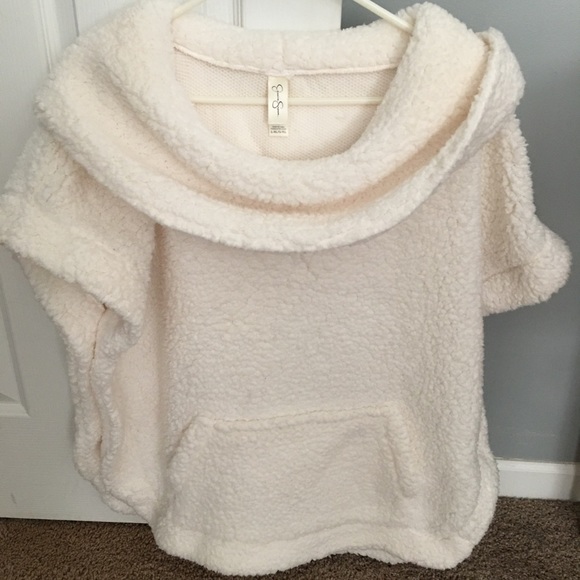 Jessica Simpson Sweaters - Jessica Simpson Sweater